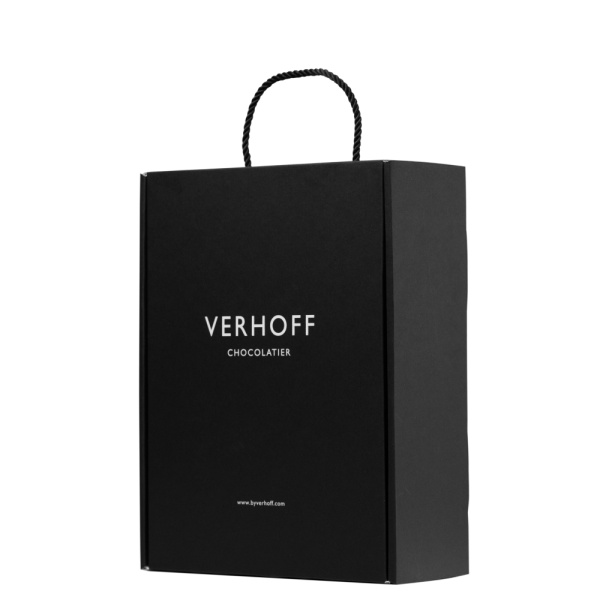 Подарочный бокс BLACK с шоколадом, ореховой пастой, конфетами и чаем купить в интернет-магазине VERHOF