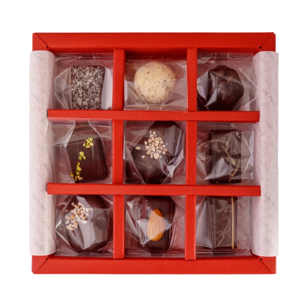 Подарочный набор шоколадных конфет ассорти купить в интернет-магазине VERHOFF к Новому году