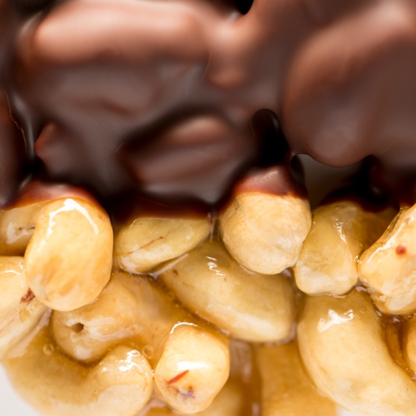 Материк орехи кешью в карамели и темном шоколаде купить в интернет-магазине VERHOFF