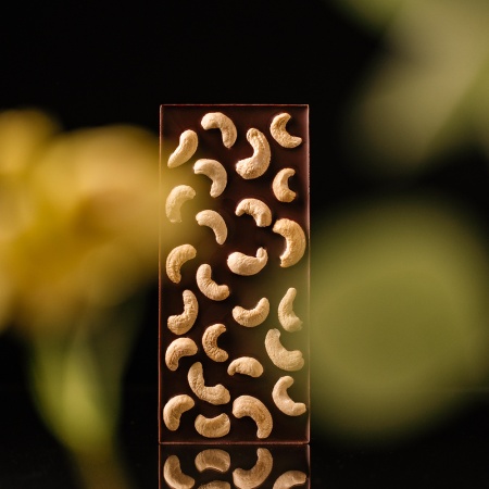 Темный 66% шоколад с кешью из какао-бобов Венесуэла 