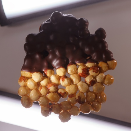 Материк фундук  в карамели и темном шоколаде купить в интернет-магазине VERHOFF