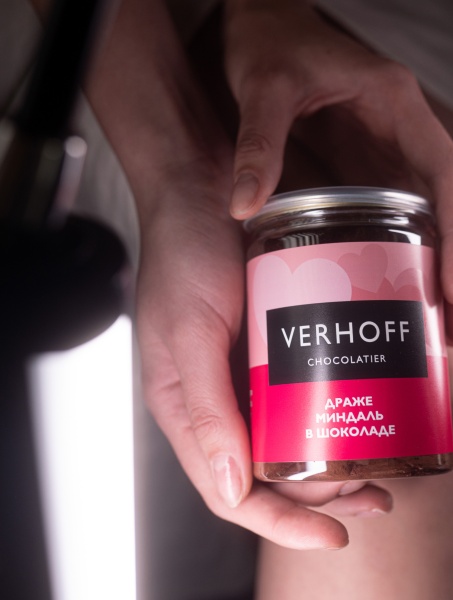 Драже миндаль в шоколаде купить в интернет-магазине VERHOFF