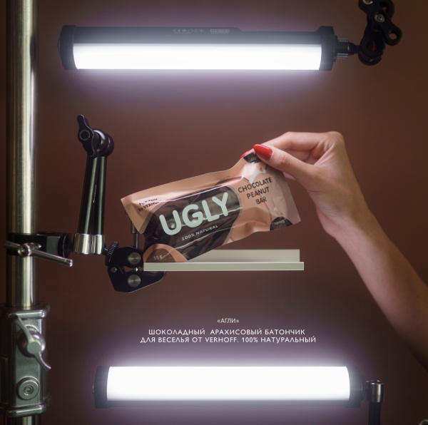 Арахисовый шоколадный батончик с нугой и карамелью 